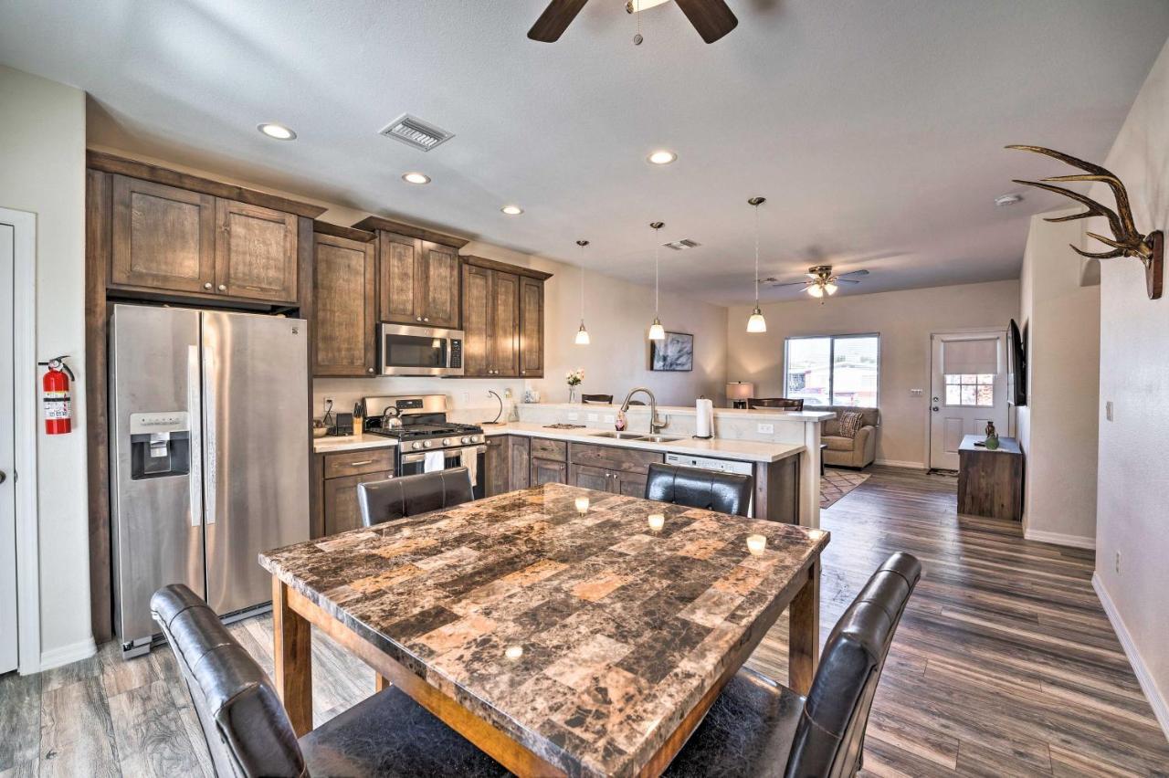 Pet-Friendly Retreat - 1 Block To Colorado River! بولهيد سيتي المظهر الخارجي الصورة