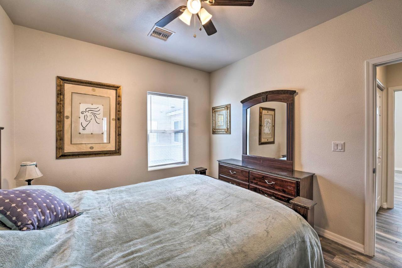Pet-Friendly Retreat - 1 Block To Colorado River! بولهيد سيتي المظهر الخارجي الصورة